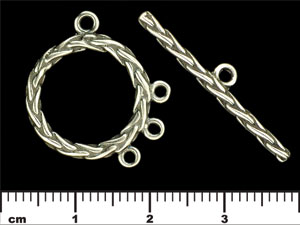 Braided Wreath Toggle : Antique Silver