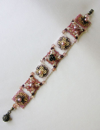 Bead Artistry Kits : Bracelet w/ Square Flower Motif -Red/Pink