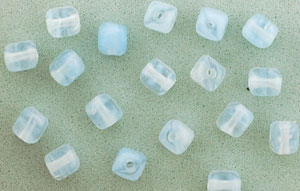 Loose Cube Beads 4mm : HuriCane Glass - Forget Me Not