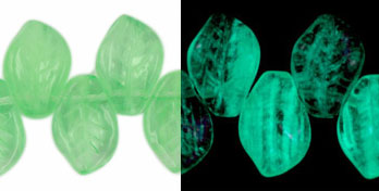 Leaves 14 x 9mm : Glow in the Dark - Peridot