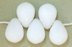 Lg. Tear Drops 8 x 6mm : Opaque White