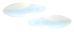 CzechMates Two Hole Daggers 16 x 5mm : Milky White