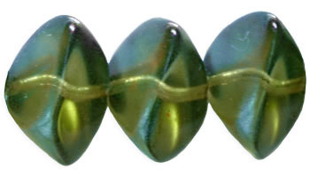 Wonky Oval 15 x 11mm : ColorTrends - Dew Kissed Moss