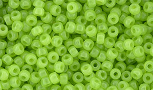 Matubo Seed Bead 8/0 : Milky Dk Peridot