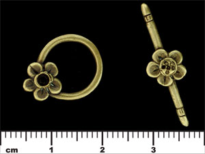 Single Daisy Toggle : Antique Brass