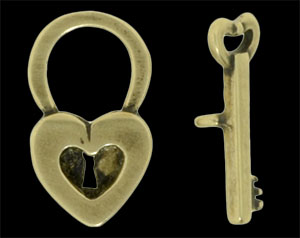 Key to Heart Toggle : Antique Brass