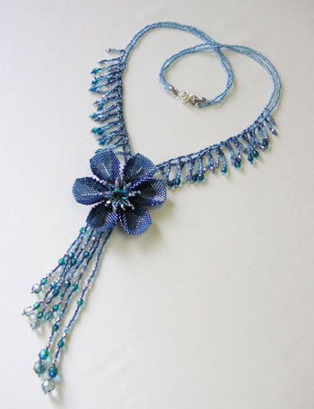 Bead Artistry Kits : Flower Necklace - Blue