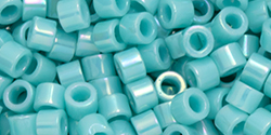 TOHO Aiko (11/0) : Opaque Turquoise Rainbow 50g