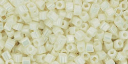 TOHO Cube 1.5mm : Opaque-Lustered Navajo White