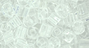 TOHO Cube 4mm : Transparent Crystal