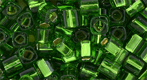 TOHO Cube 4mm : Silver-Lined Grass Green