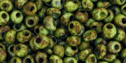 TOHO Magatama 3mm : HYBRID Sour Apple - Picasso