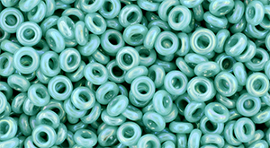 TOHO Demi Round 8/0 3mm : Opaque-Rainbow Turquoise