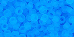 TOHO Round 8/0 : Transparent-Frosted Med Aquamarine