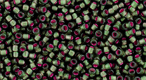 TOHO Round 15/0 : Dyed Silver-Lined Pink Frosted Olivine